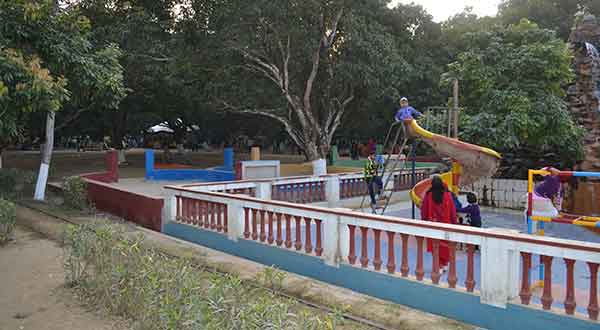 Motijheel Park